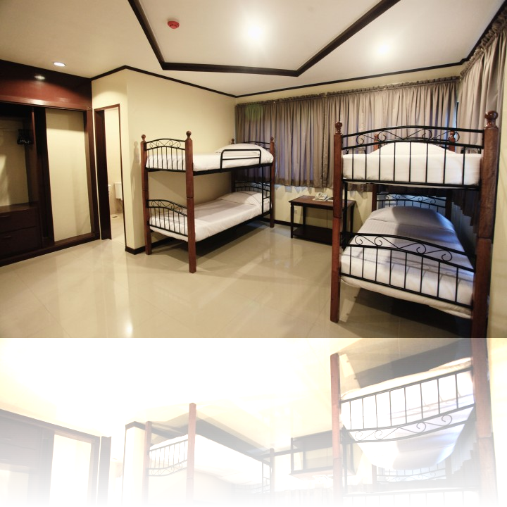 12_group room_IMG_3232 (Small).jpg